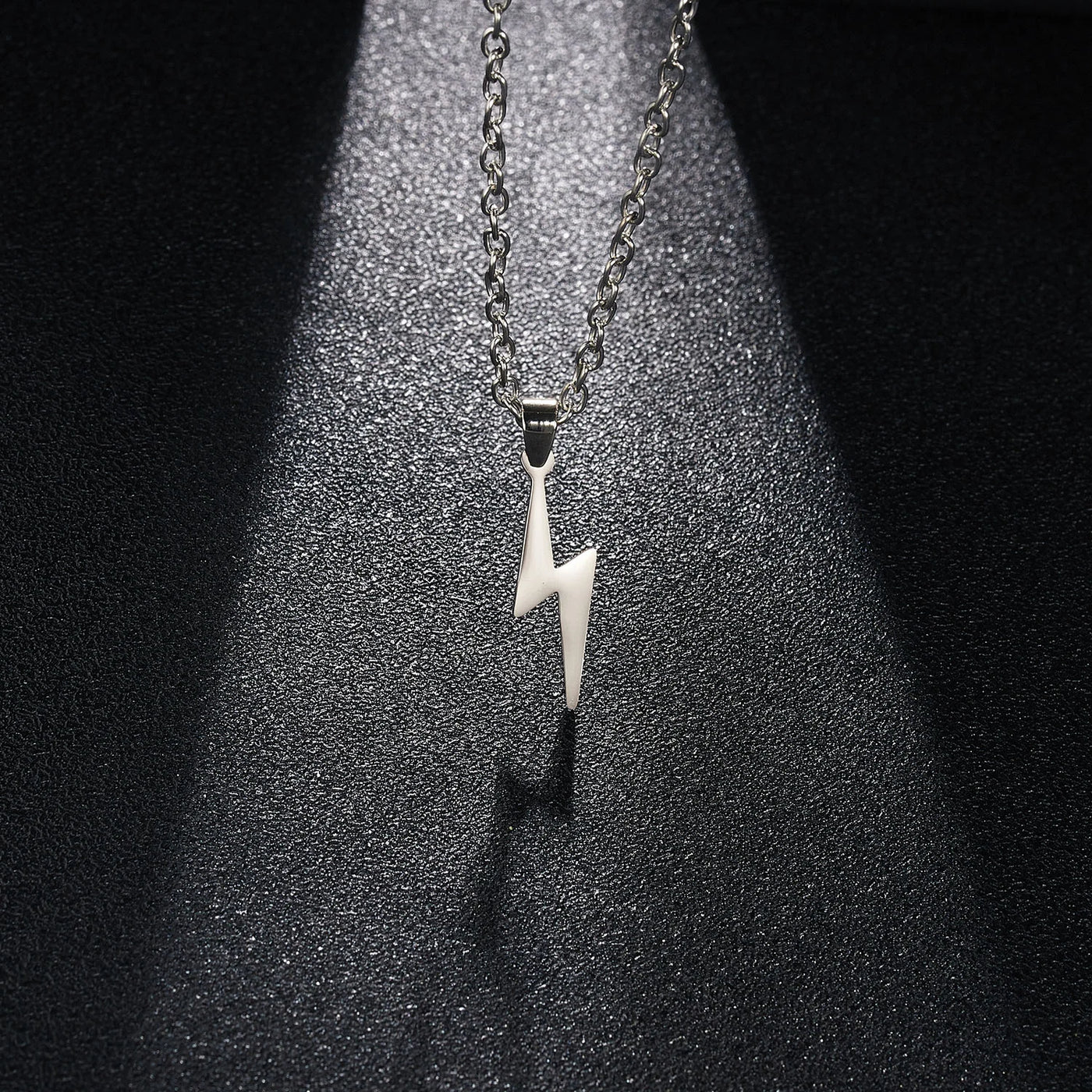 Rinhoo 2025 Men's Punk Dragon Flame Titanium Stainless Steel Cool Leather Chain Pendant Necklace Men's Wholesale